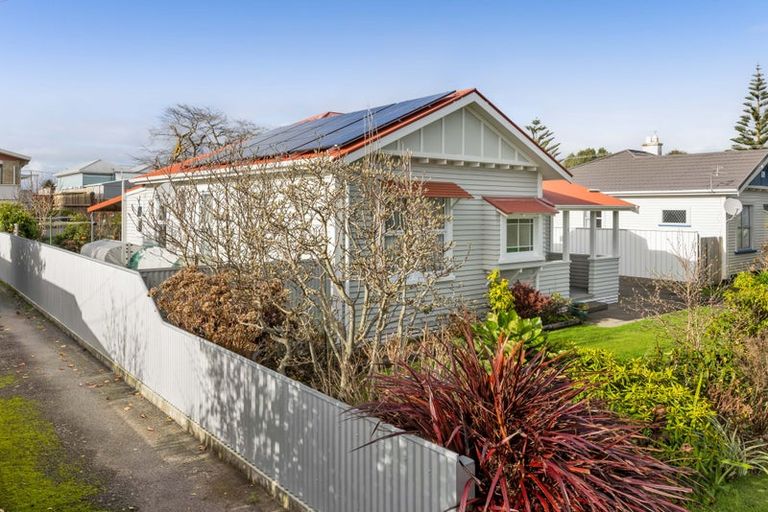 Photo of property in 4 Argyle Street, Hawera, 4610