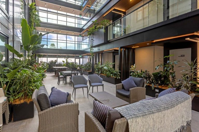 Photo of property in The Victor, 403/4 Bute Road, Browns Bay, Auckland, 0630