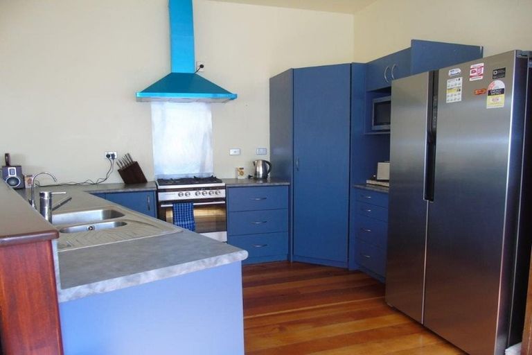 Photo of property in 83 Eden Street, Island Bay, Wellington, 6023