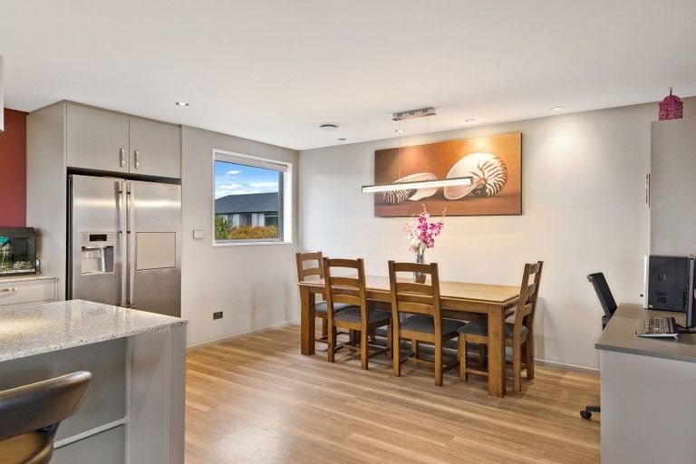 Photo of property in 28 Springwater Avenue, Northwood, Christchurch, 8051