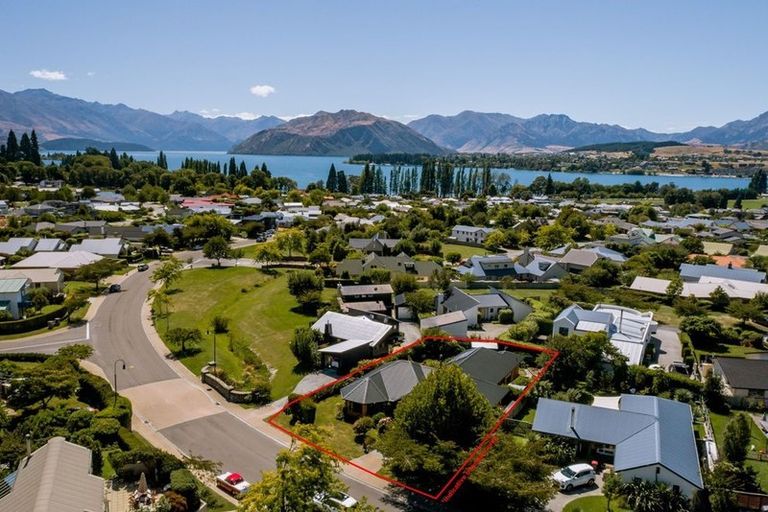 Photo of property in 54 Meadowstone Drive, Wanaka, 9305