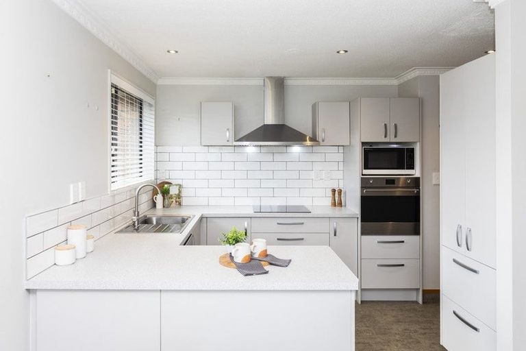 Photo of property in 22 Leander Street, Northcote, Christchurch, 8052