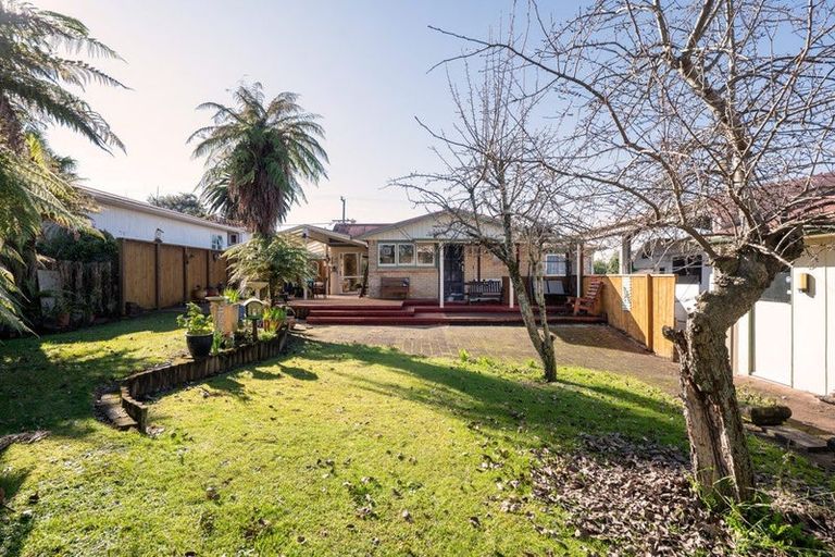 Photo of property in 10 Roosevelt Road, Western Heights, Rotorua, 3015