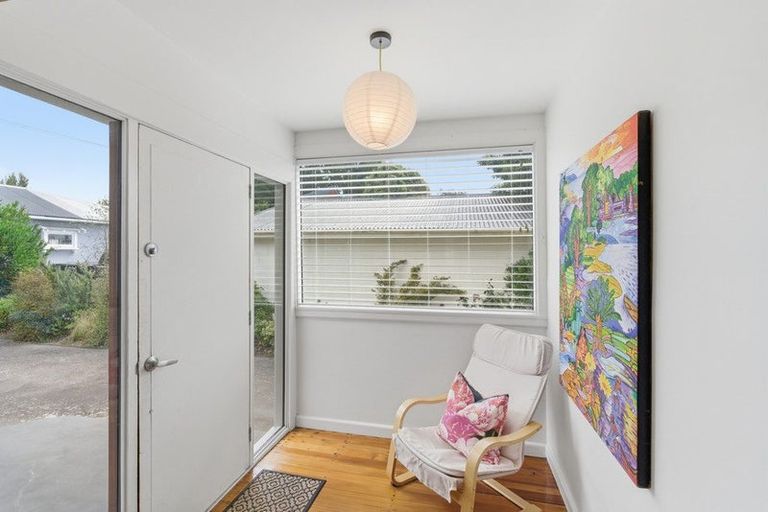 Photo of property in 1/68 Searells Road, Strowan, Christchurch, 8052
