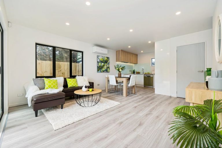 Photo of property in 13b Renata Crescent, Te Atatu Peninsula, Auckland, 0610