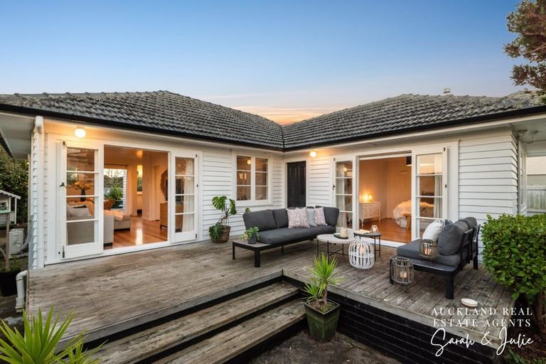Photo of property in 422a Old Te Atatu Road, Te Atatu Peninsula, Auckland, 0610