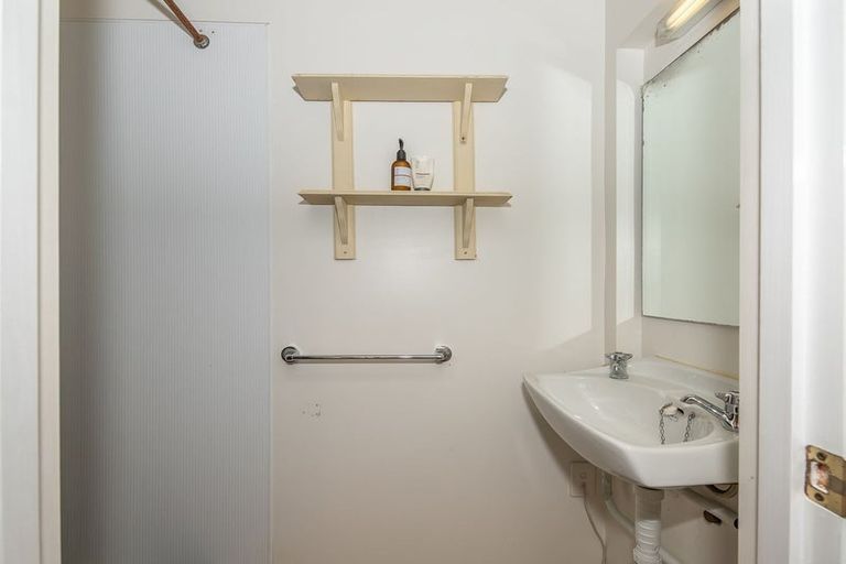 Photo of property in 52 Romilly Street, Westport, 7825