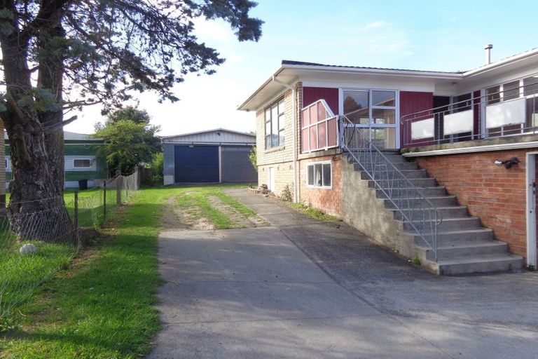 Photo of property in 129 Rathgar Road, Henderson, Auckland, 0610