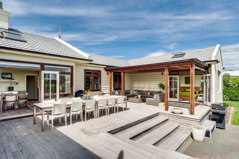 Photo of property in 275 Te Mata Road, Havelock North, 4294