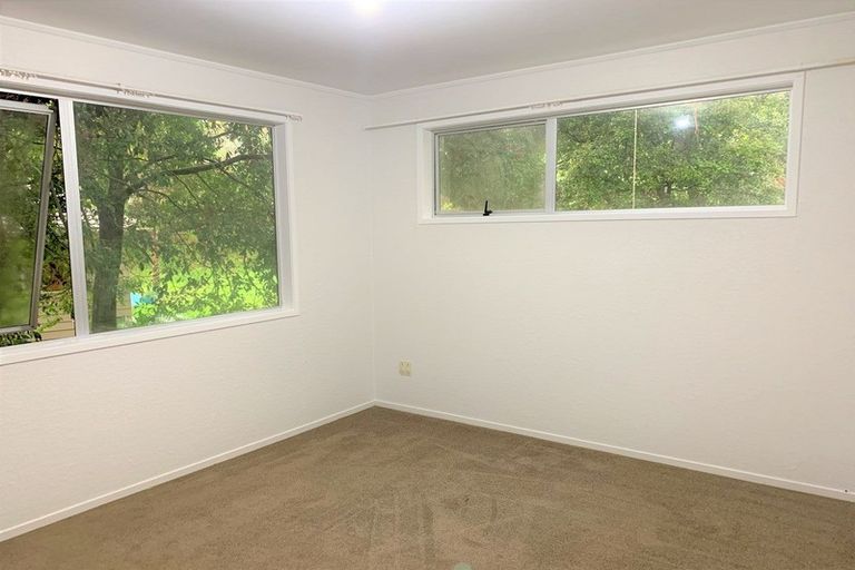 Photo of property in 14 Kilcar Place, Massey, Auckland, 0614