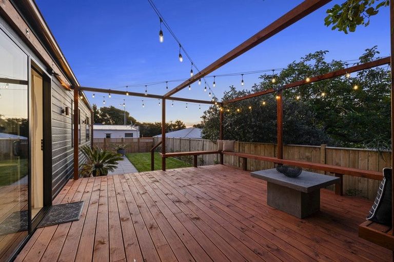 Photo of property in 47a Mangorei Road, Strandon, 4312