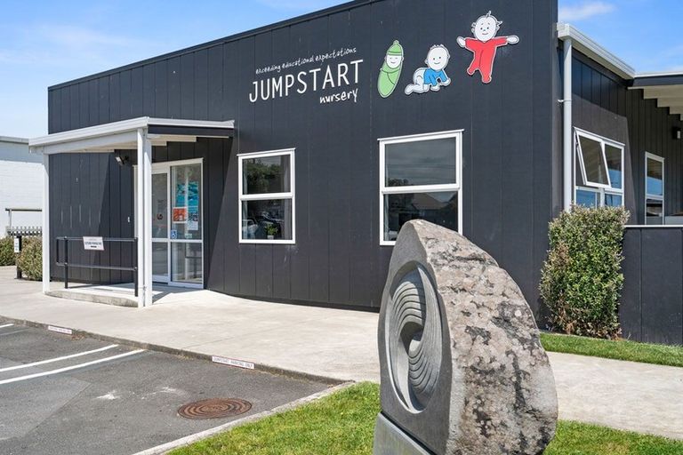 Photo of property in 230 Tukapa Street, Westown, New Plymouth, 4310