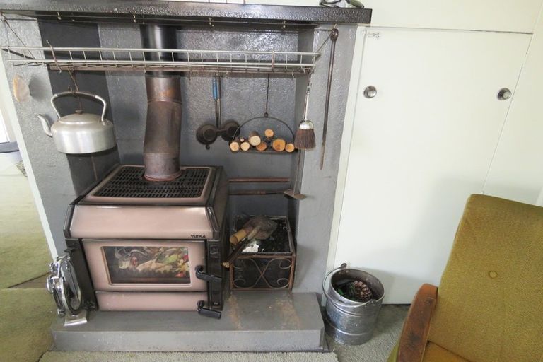 Photo of property in 21 Grey Road, Reefton, 7830