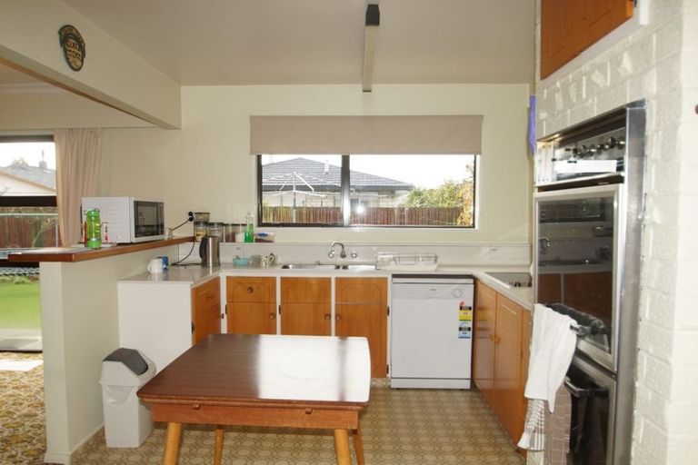 Photo of property in 12 Kinley Street, Rangiora, 7400