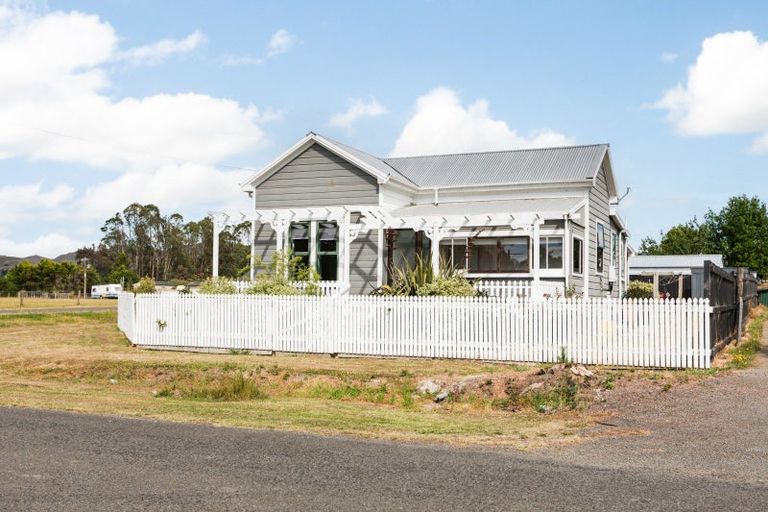 Photo of property in 5 Knorp Street, Otane, 4202