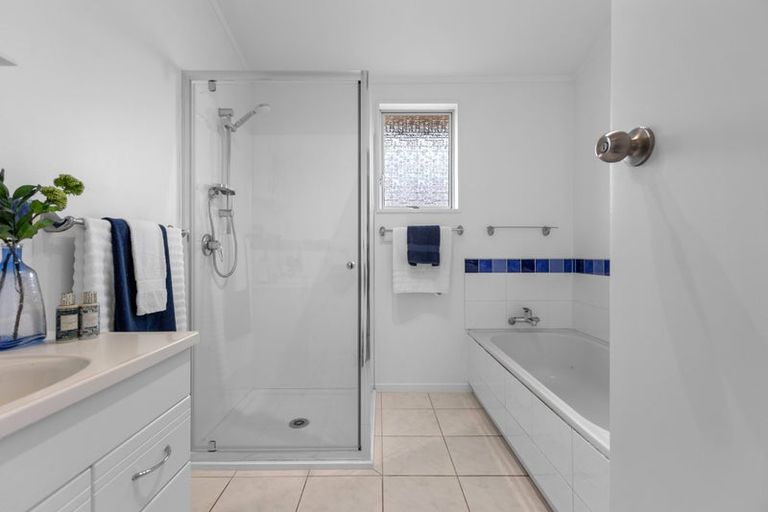 Photo of property in 24 Kaitemako Road, Welcome Bay, Tauranga, 3112