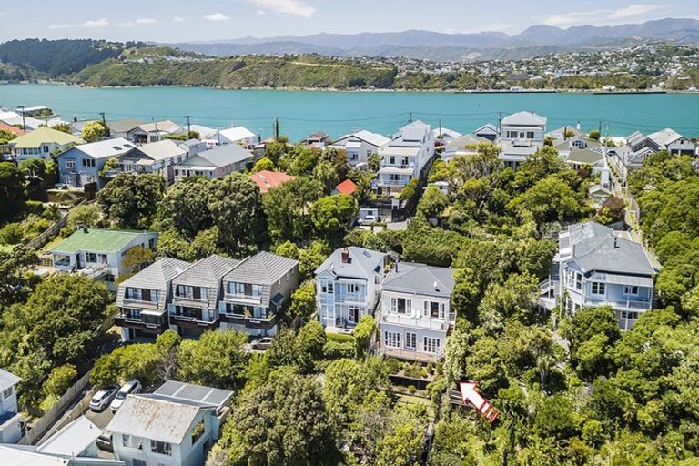 Photo of property in 70 Overtoun Terrace, Hataitai, Wellington, 6021