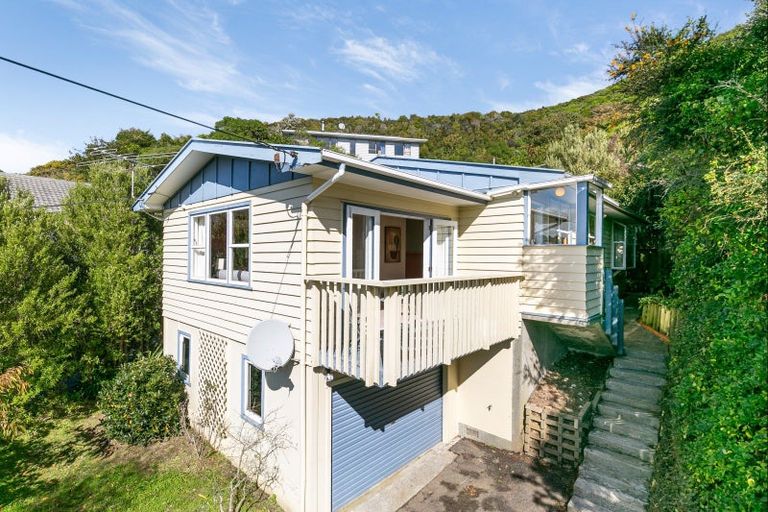 Photo of property in 30 Voltaire Street, Karori, Wellington, 6012