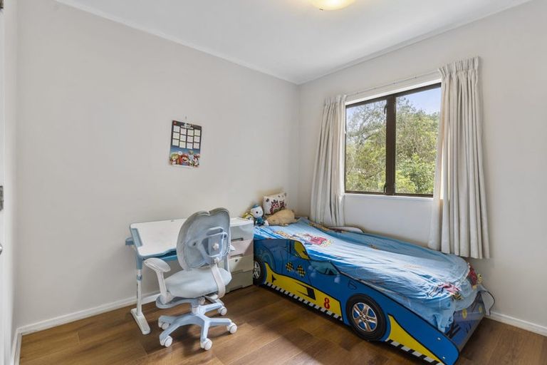 Photo of property in 2/18 Noeleen Street, Glenfield, Auckland, 0629