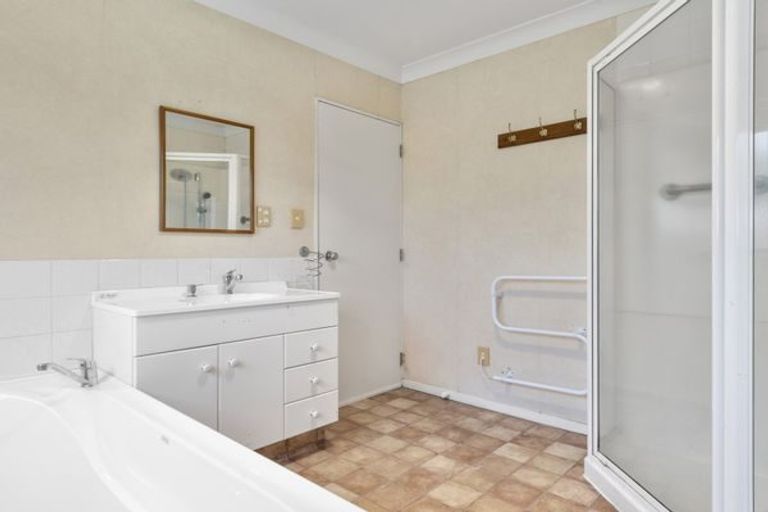 Photo of property in 260 Saint Andrews Drive, Bethlehem, Tauranga, 3110