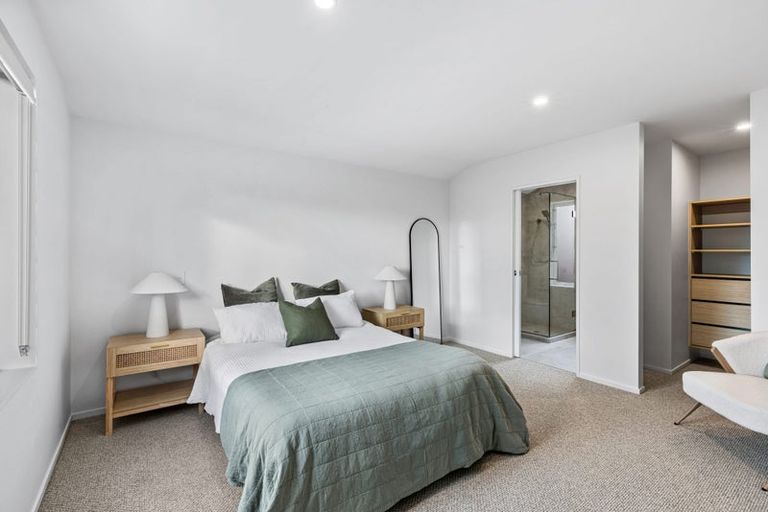 Photo of property in 3/92 Holly Road, St Albans, Christchurch, 8014