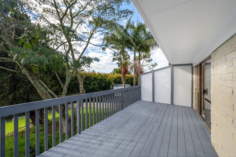 Photo of property in 351 Triangle Road, Massey, Auckland, 0614