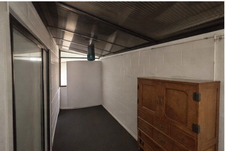 Photo of property in 63 Elliston Crescent, Stanmore Bay, Whangaparaoa, 0932