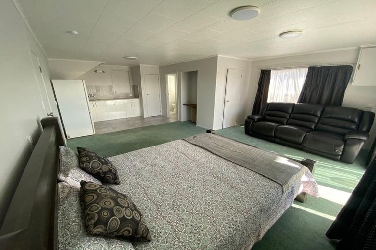 Photo of property in 39 Fairway Avenue, Red Beach, 0932