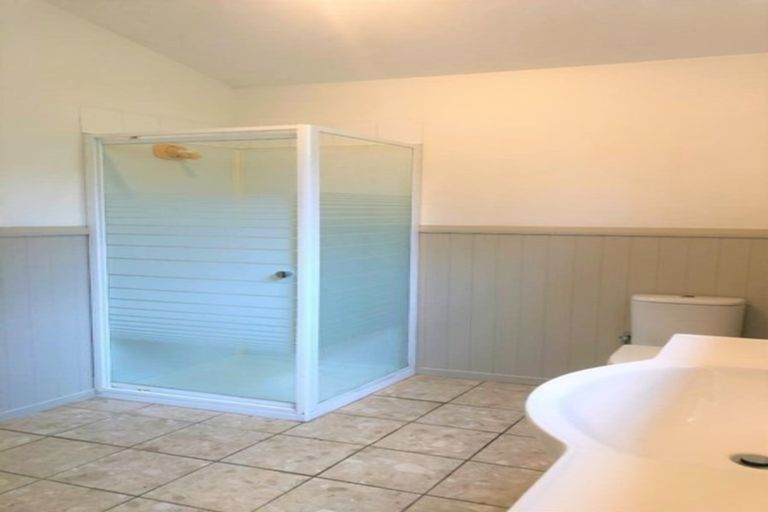 Photo of property in 84 Colwill Road, Massey, Auckland, 0614