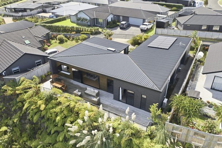 Photo of property in 3 Ashwood Lane, Bell Block, New Plymouth, 4312