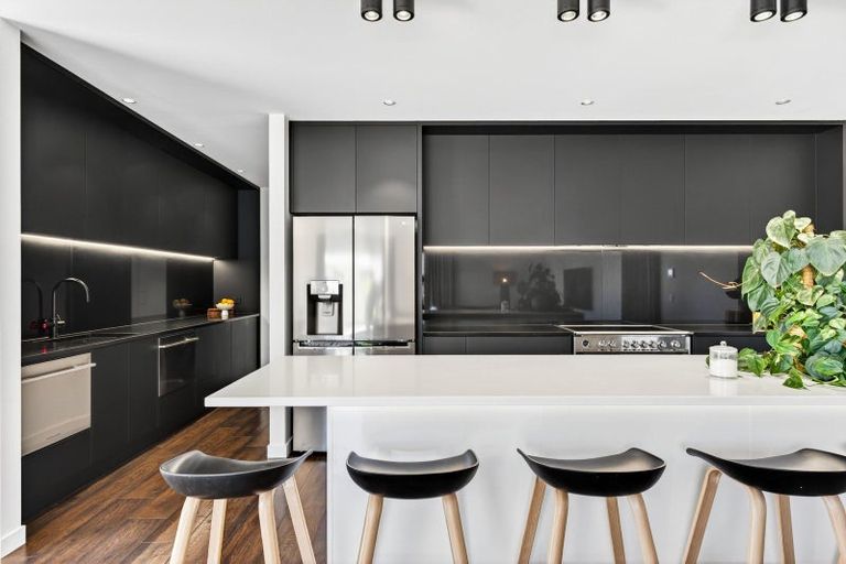 Photo of property in 11 Whangaehu Place, Te Awa, Napier, 4110