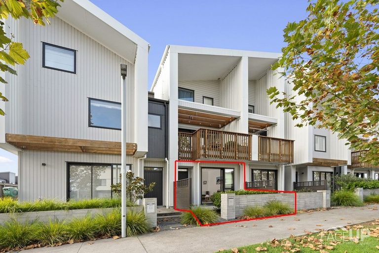 Photo of property in 90 Squadron Drive, Hobsonville, Auckland, 0616