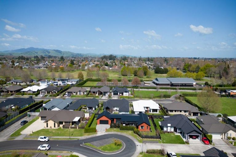 Photo of property in 17 Kowhai Drive, Cambridge, 3434