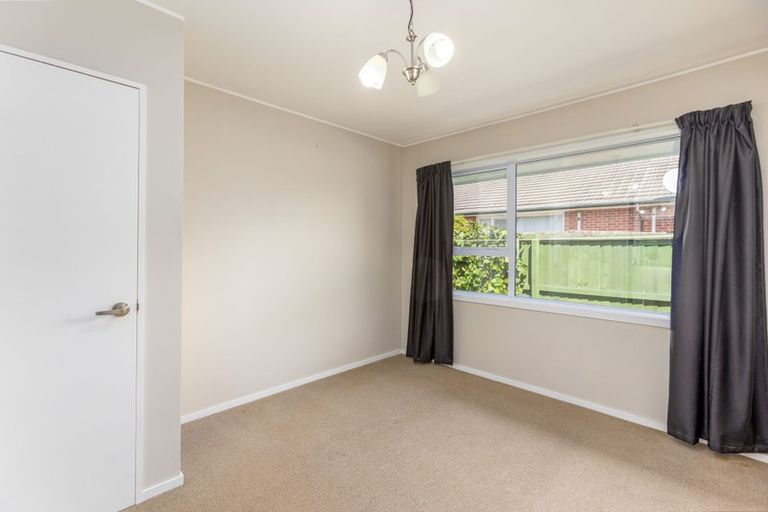 Photo of property in 2/990 Colombo Street, St Albans, Christchurch, 8014