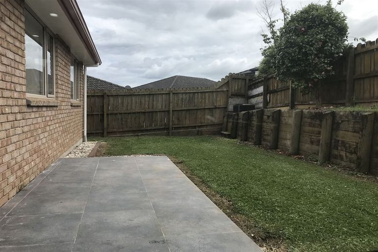 Photo of property in 4 Nykki Place, Papakura, 2110