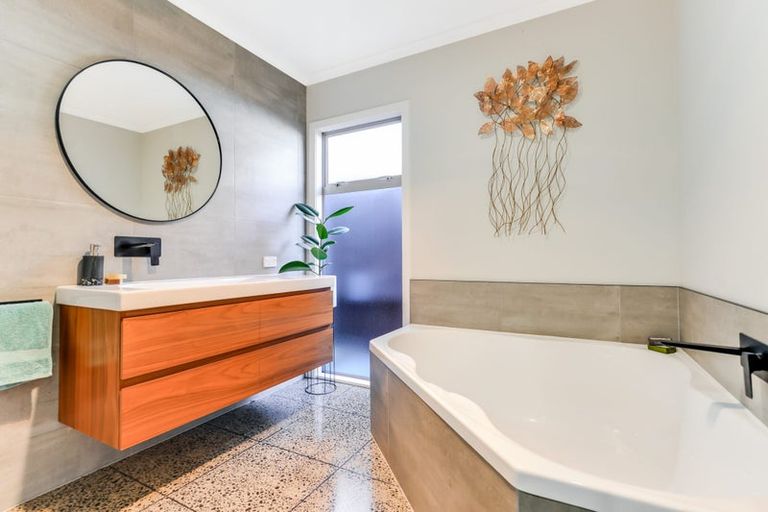 Photo of property in 7 Greenfield Drive, Western Heights, Hamilton, 3200