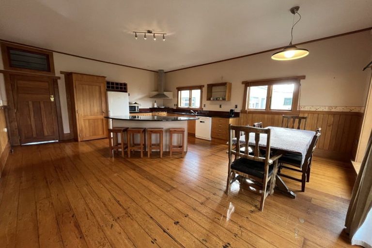 Photo of property in 25 Ranfurly Street, Hokowhitu, Palmerston North, 4410