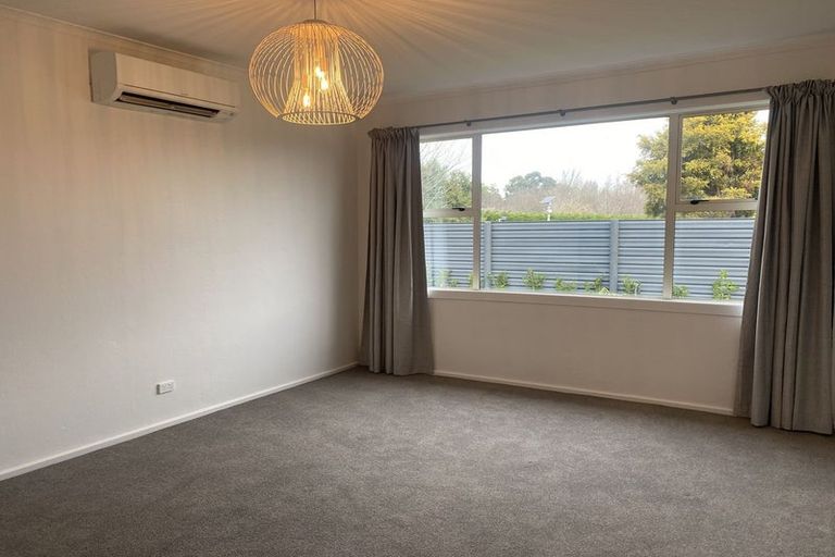 Photo of property in 197 Belfast Road, Belfast, Christchurch, 8051