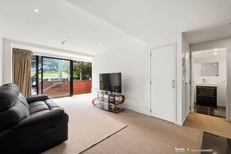 Photo of property in Nouvo Apartments, 1d/21 Rugby Street, Mount Cook, Wellington, 6021