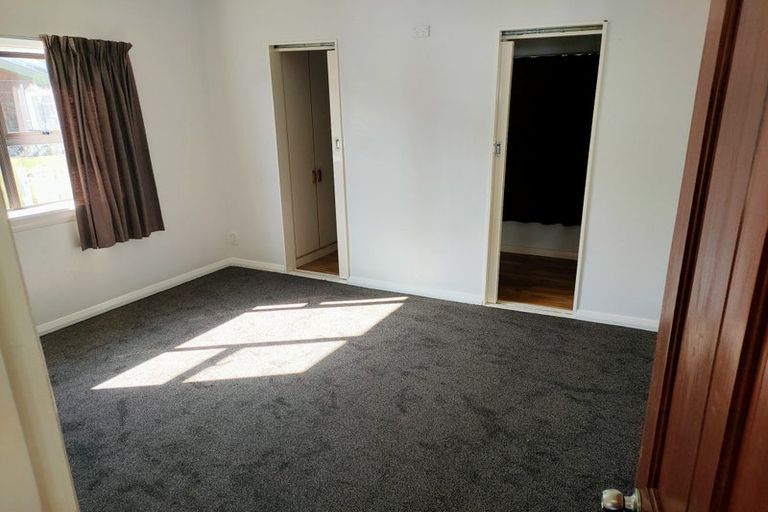 Photo of property in 23 Paremata Crescent, Paremata, Porirua, 5024