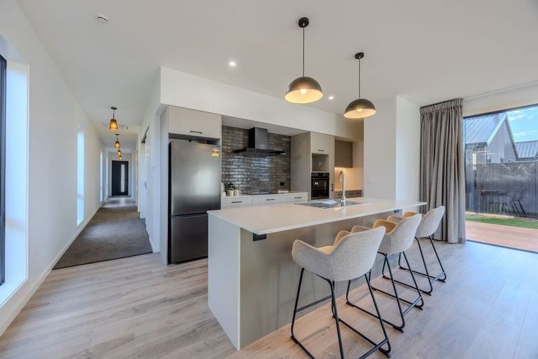 Photo of property in 21 Dunn Street, Lake Hawea, 9382