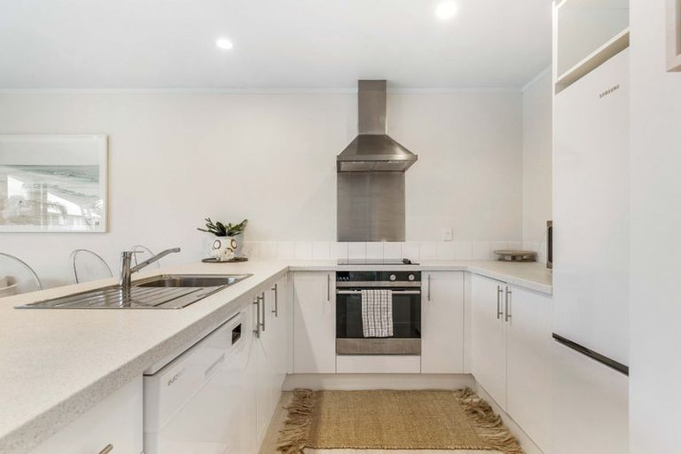 Photo of property in 319 Beverley Terrace, Whangamata, 3620