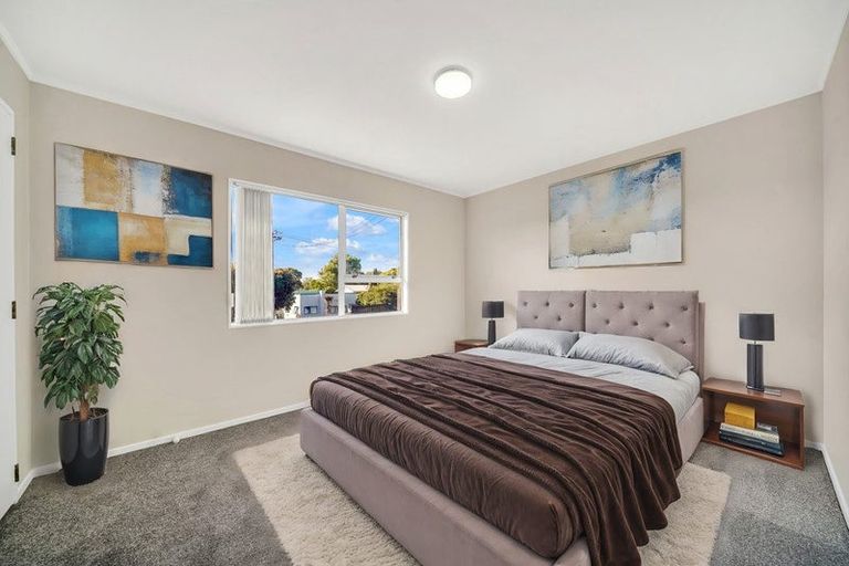 Photo of property in 3a James Road, Manurewa, Auckland, 2102