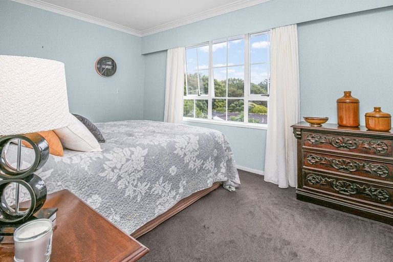 Photo of property in 1/6 Mahuta Grove, Northcote, Auckland, 0627