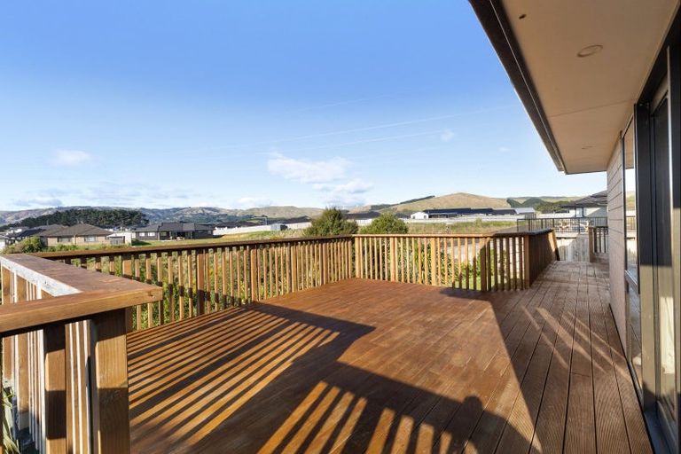 Photo of property in 9 Gibraltar Way, Fitzherbert, Palmerston North, 4410