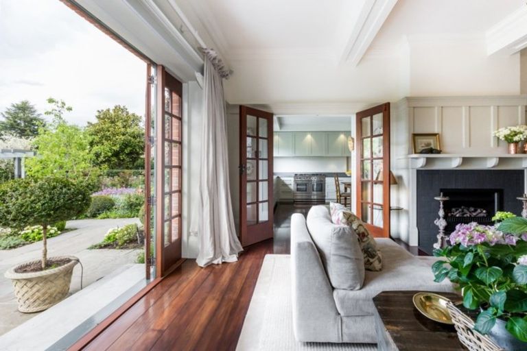 Photo of property in 36 Breadalbane Road, Havelock North, 4130