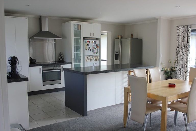 Photo of property in 2 Prebblewood Drive, Prebbleton, 7604