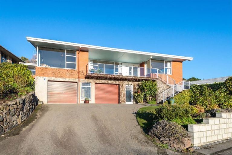 Photo of property in 34 Cannon Hill Crescent, Mount Pleasant, Christchurch, 8081
