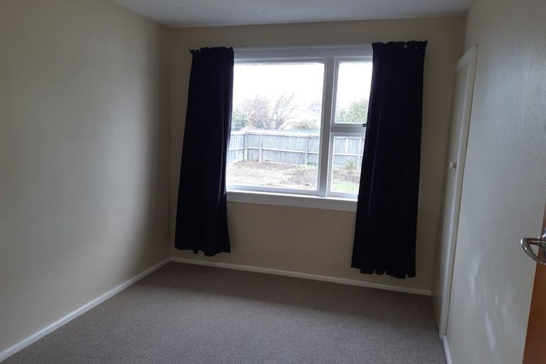 Photo of property in 46 Oriana Crescent, Hornby, Christchurch, 8042