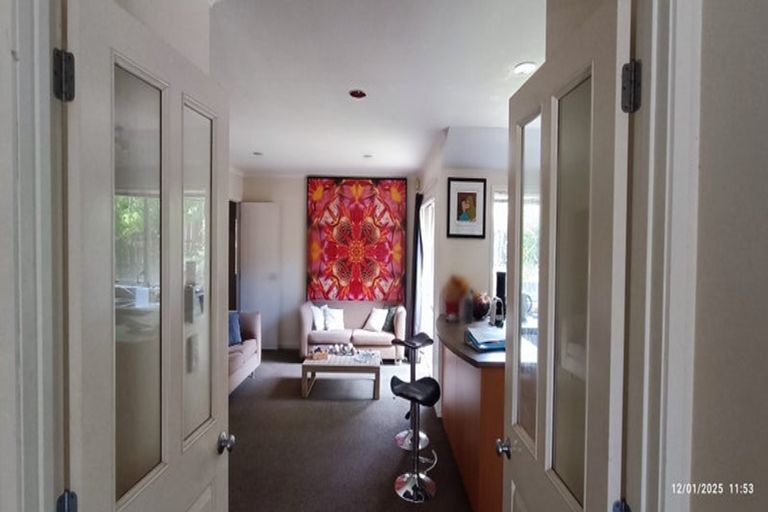 Photo of property in 20 Hillwell Drive, Henderson, Auckland, 0612